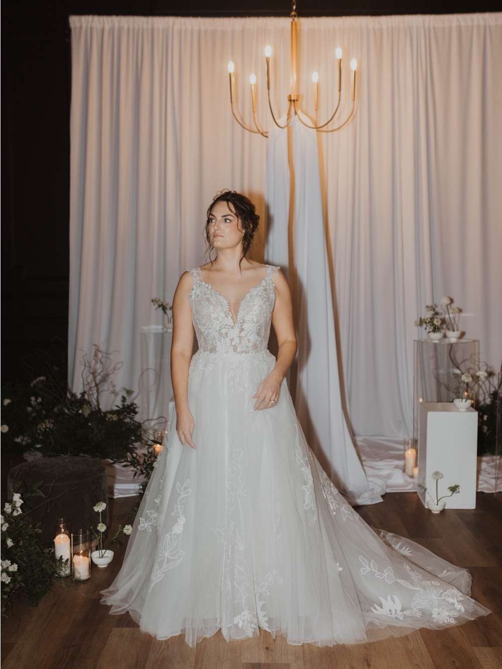 Romantic White Lace A-Line Wedding Dress with Illusion Bodice